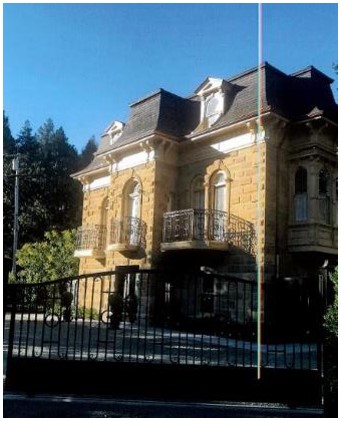 After: side view of the restored front façade of the Francis House